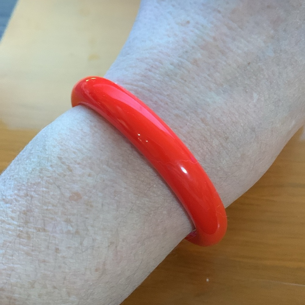 Red bangle bracelet* - Picture 2 of 6